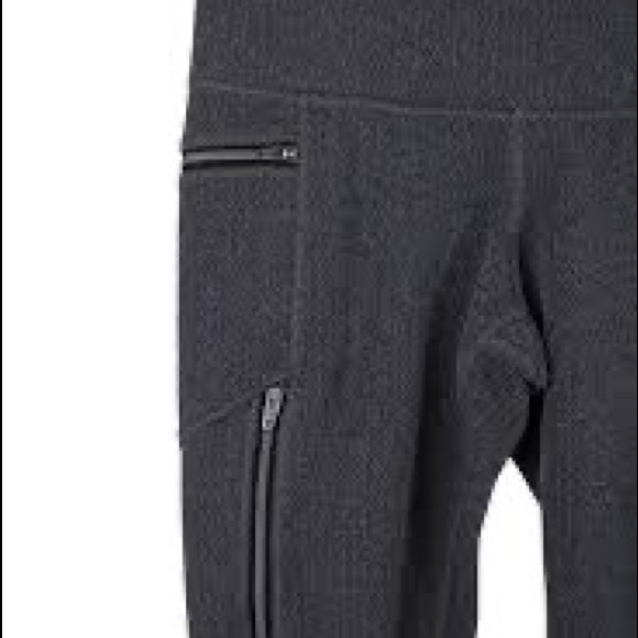 Athleta Pants - ATHLETA Women’s GrayLeggings Zigzag Pattern 4 Front Zipper Pocket Size Small